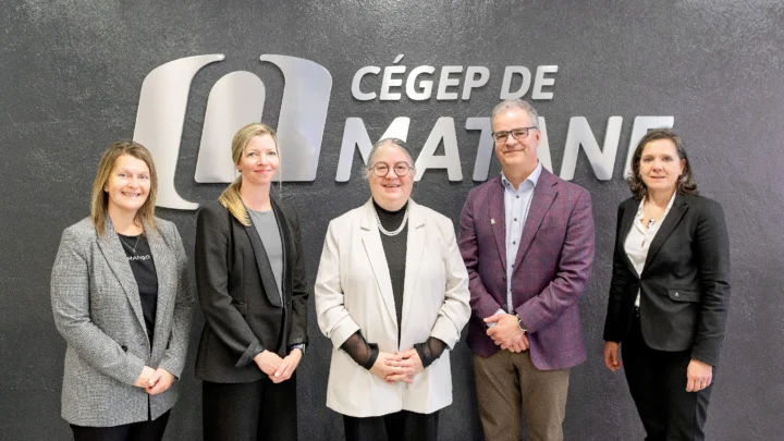 La direction du Cégep de Matane, du CDRIN, de la formation continue, et des études rencontrent le ministère des pêches et océans