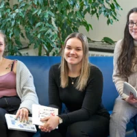 Des élèves du cégep qui ont participé à l'intercollégial de poésie