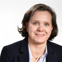 Photo de madame Hélène Gasc, directrice des études