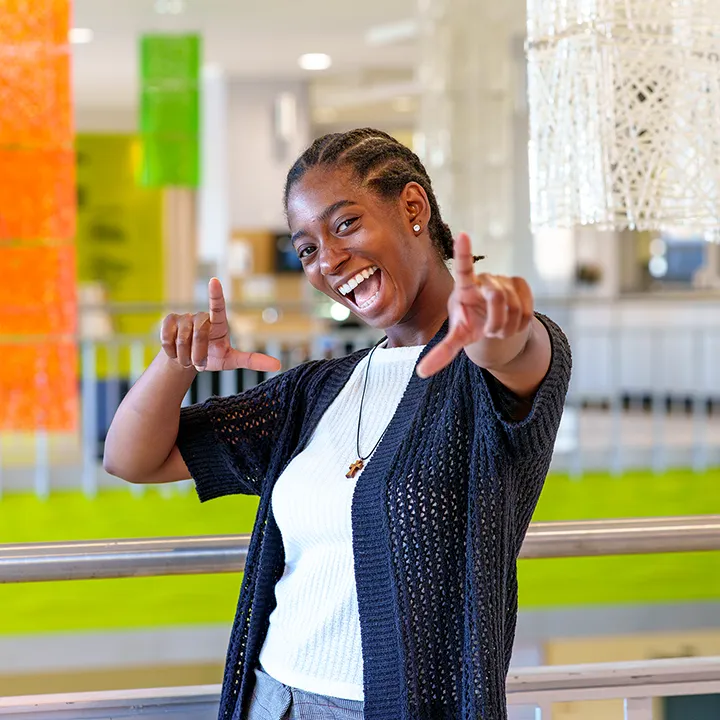 Photo de Vaina Jean-Denis, ambassadrice au cégep de matane